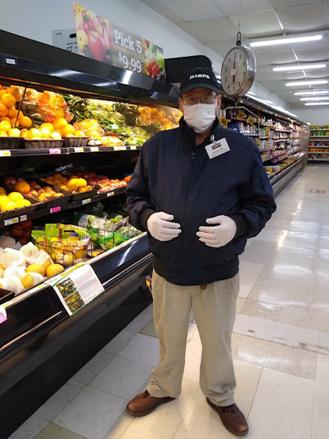 Jerry Wellington, Harps produce manager in Clarkton, MO.