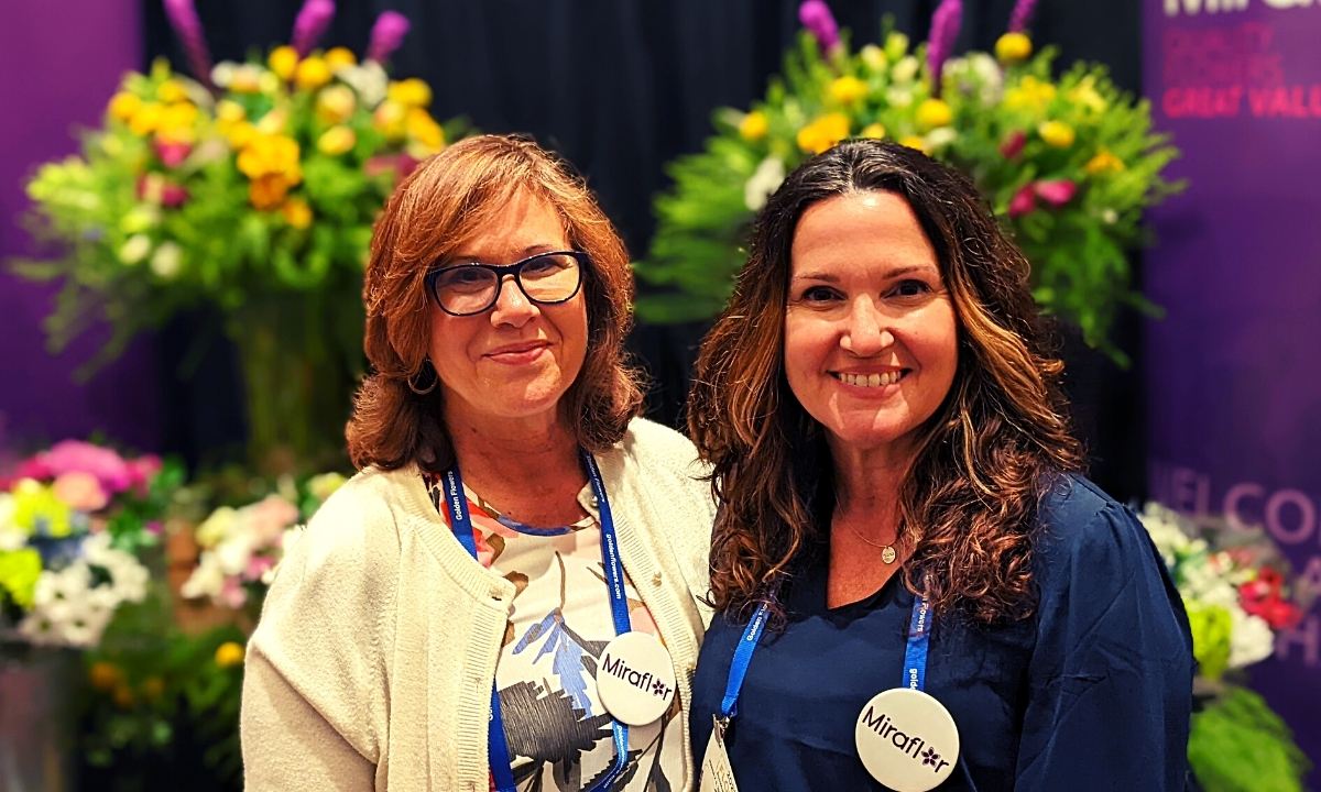 Janet Reid and Barbie Cooley of Miraflor