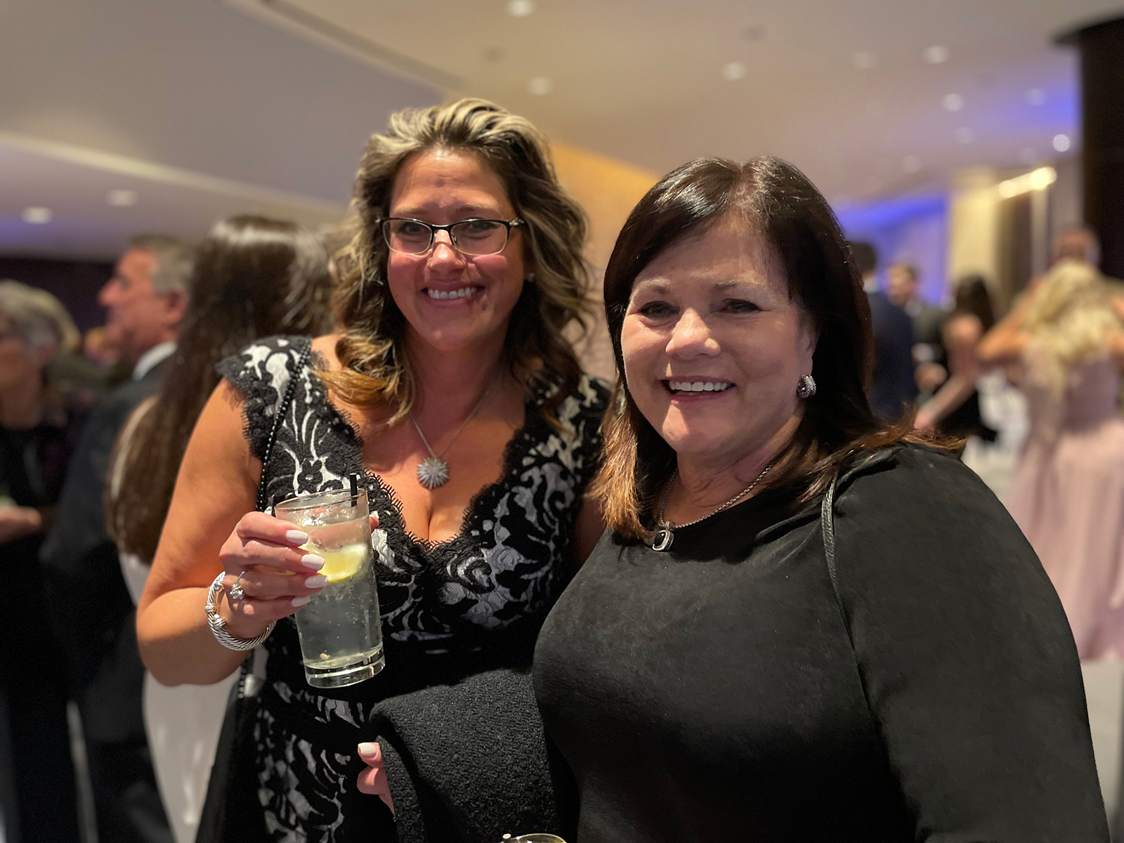 Jennifer DiVola and Annmarie Resteghini of 4M Fruit. 