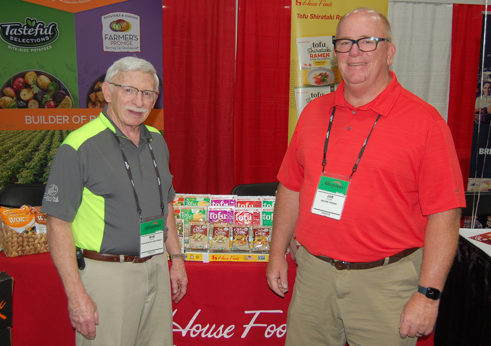 Bob Koehler of the Pear Bureau Northwest and Joe Kaszuba of House Foods. 