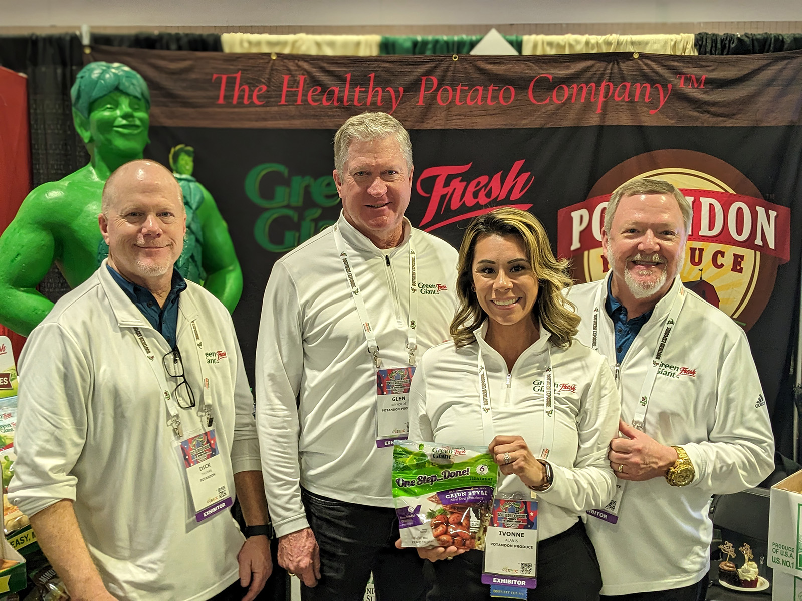Dick Thomas, Glen Reynolds, Ivonne Alanis and Dave Allen of Potandon Produce.