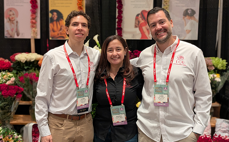 Daniel Cobo, Dianna Mera and Juan Garcia of Equatoroses.