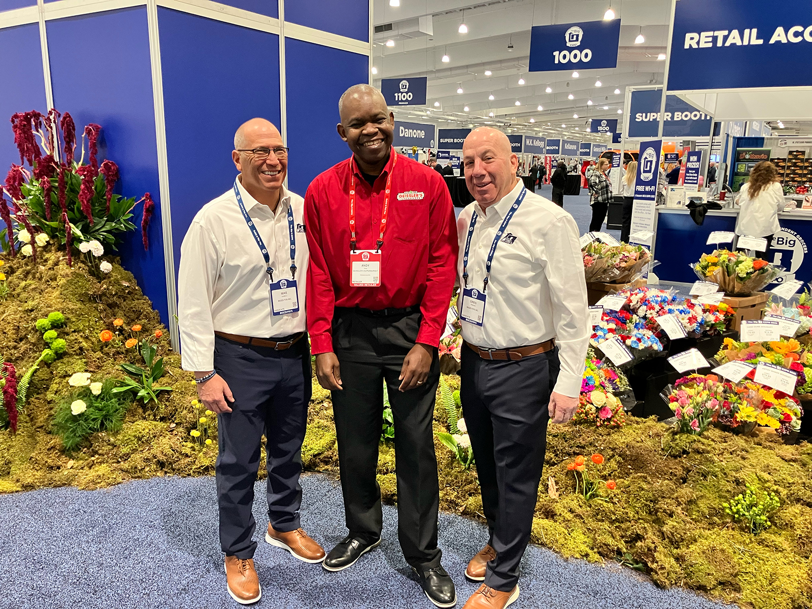 Andy Ryan (center) of Geissler’s Supermarket flanked by Mike Giannelli and Greg Veneziano of Bozzuto's. 