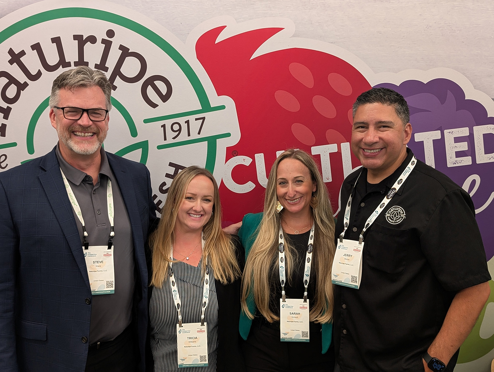Steve Ware, Tricia Williams, Sarah Schoch and Jerry Moran of Naturipe Farms.