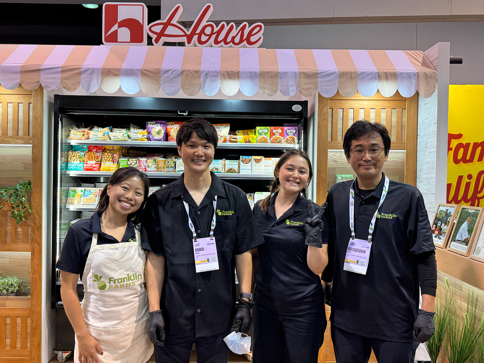 Katelyn Tran, Chika Kanada, Maria Rempel and Katsutoshi Mizuno of House of Foods Holdings USA.