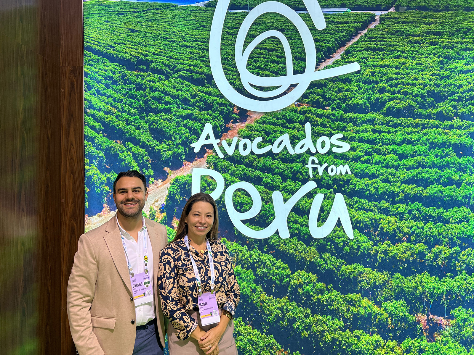 Carlos Beteta and Isabel Tavera of Pacific Produce.