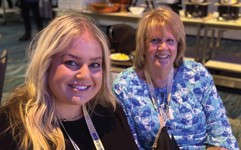 Halee Favor and Wendy Everhart of Stemilt Growers.