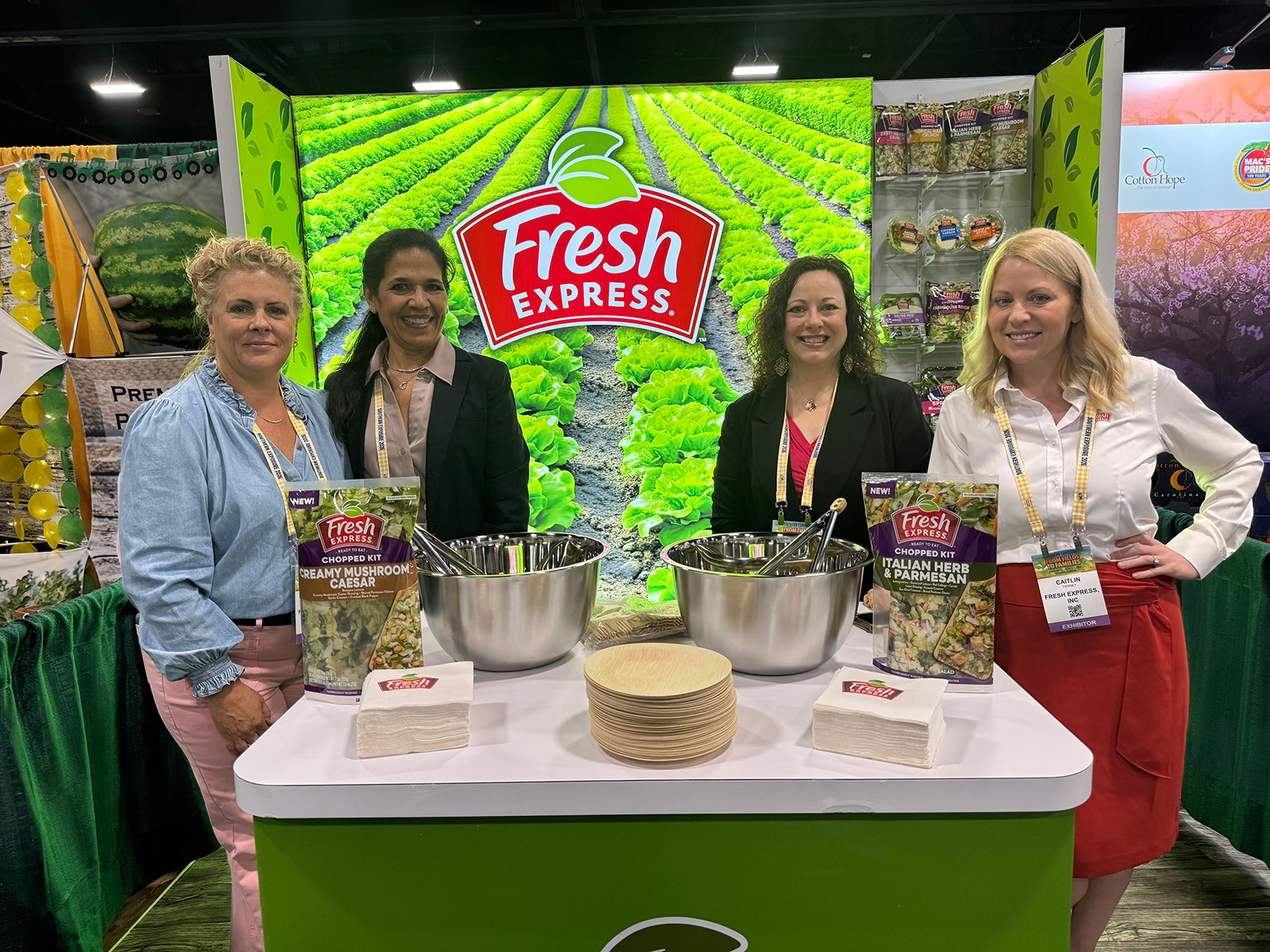 Sarah Bodnar, Gabriela Schrenk, Rhonda Benson and Caitlin Tierney of Fresh Express.