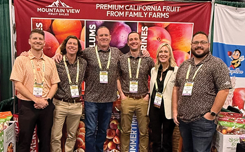 Ryan Easter, Kevin Steiner, Rob Brett, Brian Polson, Krista Beckstead and Carlos Acuna of Mountain View Fruit.