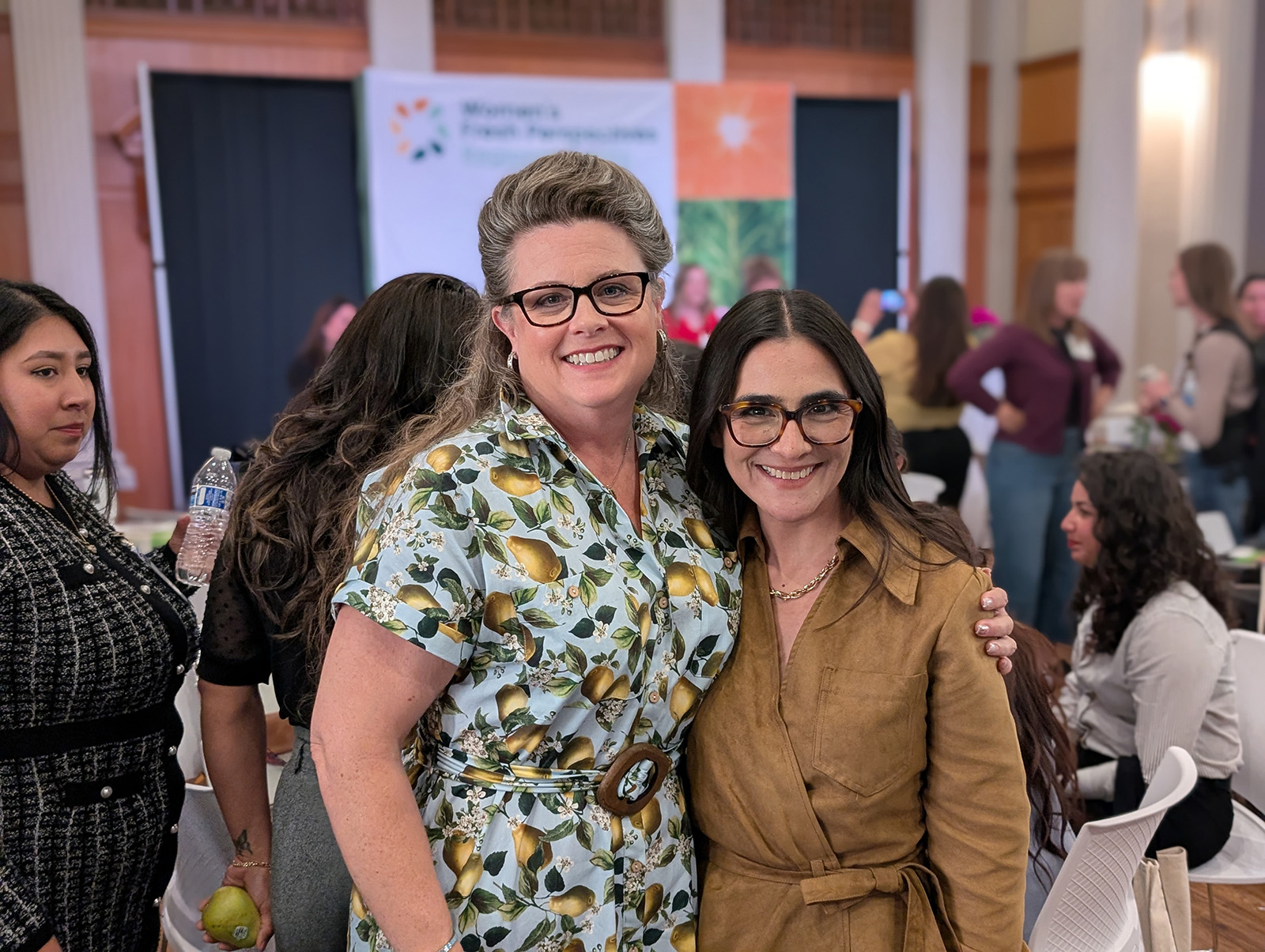 CarrieAnn Arias of USA Pears with Monica Moreno Arellano of Grupo PM, S.A. de C.V.