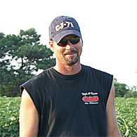 wendell-in-tomato-field