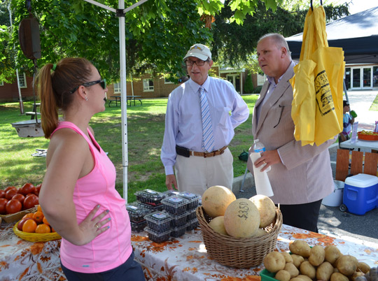 Hlubik-Farms-Booth