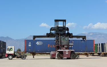 2015-3-container-lift-Pt-Tucson