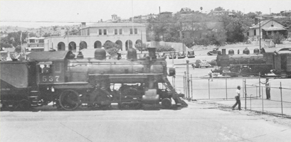 First-rail-cars-of-Mexican-grown-tomatoes-entered-the-US-at-Nogales-in-1905