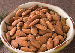 05-HoliDriedFruitNut-Marian