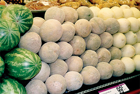 03-WSideMelons-Crop-retail-
