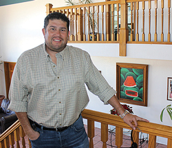 2014-1-28-1113-Chuy-lobby