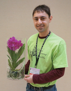 SILVER-VASE-VANDA